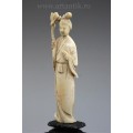 veche statueta Guan Yin. "netsuke". fildes natural. China